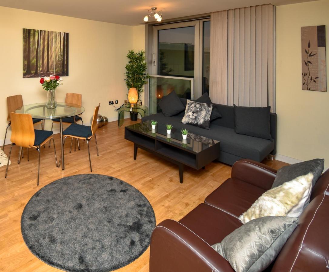 The Hub - Spacious, Bright And Modern With Free Parking Daire Milton Keynes Dış mekan fotoğraf