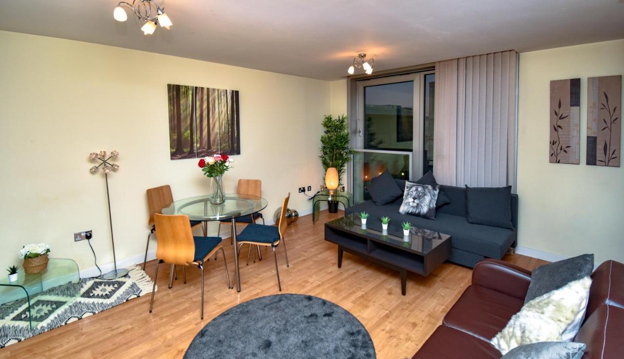 The Hub - Spacious, Bright And Modern With Free Parking Daire Milton Keynes Dış mekan fotoğraf